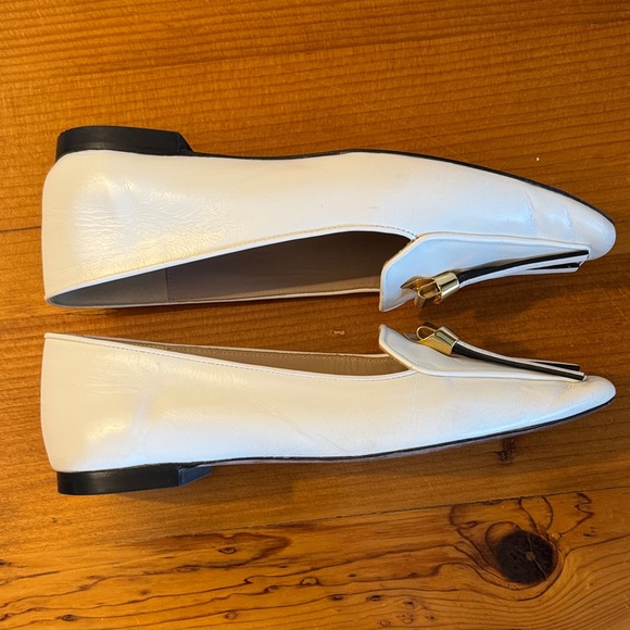 Stuart Weitzman White Flats with Gold Accent - Picture 6 of 16